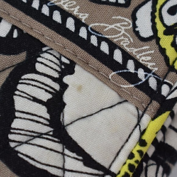 Vera Bradley Crossbody Multi bag Baroque Pattern Gently Used Condition has flaws - Picture 9 of 9